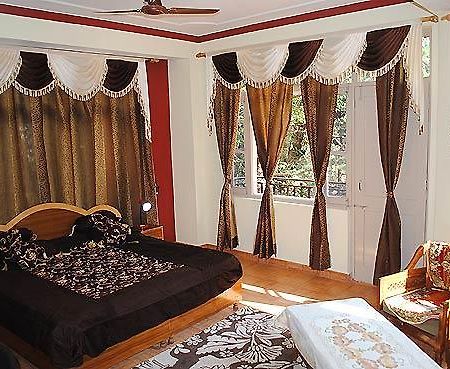 Hotel Misty Woods Dharamshala Esterno foto